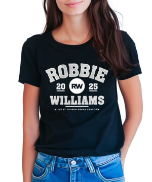 Czarna damska koszulka z napisem ROBBIE WILLIAMS „Live Tauron Arena”, przedstawiona na kobiecie stojącej na neutralnym tle; w zestawie niebieskie dżinsy.