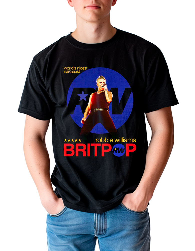 Mężczyzna w czarnej koszulce z nadrukiem ROBBIE WILLIAMS „Britpop poster”, z dużym motywem graficznym przedstawiającym wokalistę podczas śpiewania oraz widocznym napisem „World's Nicest Narcissist”, „Robbie Williams”, „BRITPOP” oraz czterema gwiazdkami.