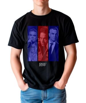 Czarna męska koszulka ROBBIE WILLIAMS „GB style” z grafiką przedstawiającą trzy portrety Robbiego Williamsa w kolorowych panelach: niebieskim, czerwonym i fioletowym. Pod grafiką znajduje się biały tekstowy logotyp.