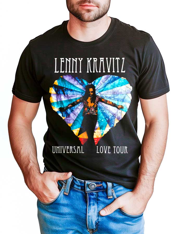 tshirt-muzyczny-czarny-meski-lenny-kravitz-universal-love Czarna koszulka muzyczna LENNY KRAVITZ "Universal Love" z kolorowym sercem i wizerunkiem Lenny'ego Kravitza z przodu.