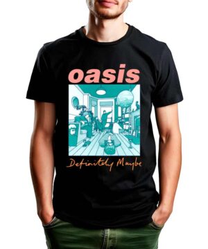 Czarna koszulka OASIS z różowym logo, grafiką albumu i napisem "Definitely Maybe" w pomarańczowym kolorze.