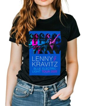 Czarna koszulka muzyczna LENNY KRAVITZ "Blue Electric Light Tour 2025", grafika artysty, niebiesko-różowy napis.