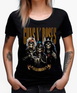 Czarna koszulka Guns N' Roses "You Could Be Mine" z trzema szkieletami jako członkowie zespołu i napisem pod grafiką.
