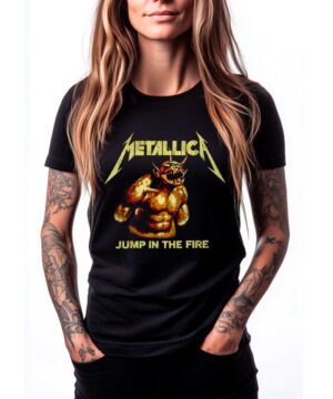 Czarna koszulka METALLICA "Jump in the fire vintage" z grafiką muskularnego demona, dla osób z długimi włosami i tatuażami.