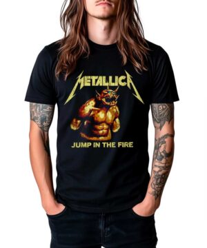 Czarna koszulka METALLICA "Jump in the Fire Vintage" z grafiką potwora, model unisex, idealna dla fanów muzyki rockowej.