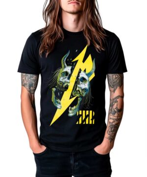 Czarna koszulka METALLICA "M72 Split skull" z dwoma czaszkami, żółtą błyskawicą i abstrakcyjnym wzorem.