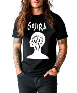 Osoba ubrana w białą koszulkę męską GOJIRA "L'Enfant Sauvage" z efektowną sylwetką głowy wypełnionej misternymi gałązkami drzew.