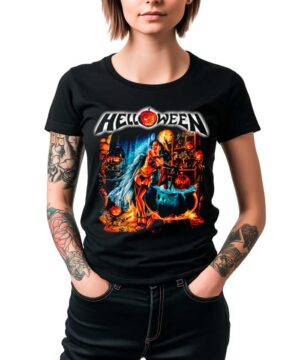 Czarna koszulka damska HELLOWEEN "Better than raw" z kolorowym, fantazyjnym nadrukiem, prezentowana przez wytatuowaną modelkę.