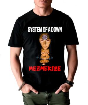 Czarna koszulka SYSTEM OF A DOWN "Mezmerize" z grafiką albumu i białymi oraz czerwonymi napisami na przodzie.