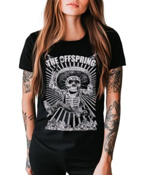Czarna koszulka muzyczna THE OFFSPRING "Skeleton Pirate" z nadrukiem szkieletu, idealna dla fanów zespołu rockowego.
