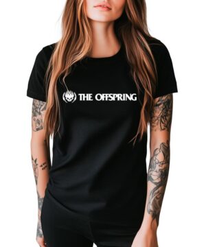 Czarna koszulka muzyczna THE OFFSPRING z nadrukiem "White sign" na przodzie, noszona przez kobietę z długimi włosami i tatuażami.