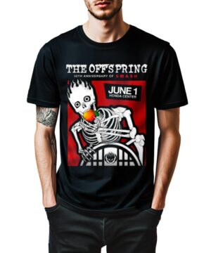 Czarna koszulka muzyczna THE OFFSPRING z grafiką szkieletu i napisem "Smash Anniversary Show", idealna na koncert.
