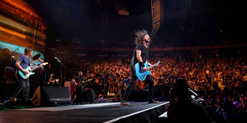foo-fighters-03