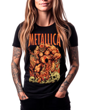 Czarna damska koszulka METALLICA "Hero of the day" z nadrukiem potwora i czaszek, prezentowana przez osobę z długimi włosami.