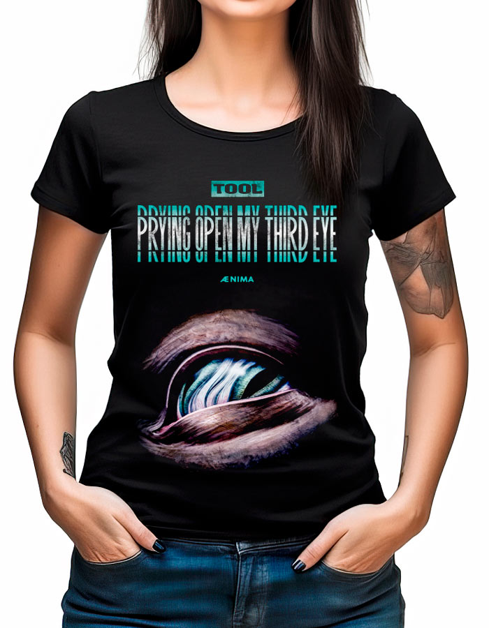 Czarna koszulka męska TOOL z napisem "TOOL PRYING OPEN MY THIRD EYE ÆNIMA" i abstrakcyjnym wzorem oka na przodzie.