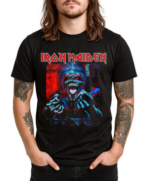 Czarna koszulka IRON MAIDEN "Read Dead One" z czerwono-niebieskim nadrukiem Eddie i logo zespołu na piersi.