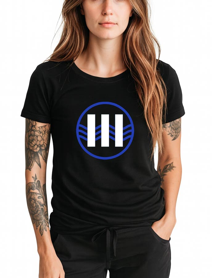 JACK WHITE Logo koszulka damska, czarna, z niebieskim okręgiem i trzema białymi paskami oraz falistymi liniami.