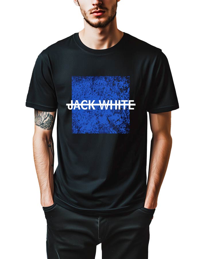 Czarna koszulka męska JACK WHITE "No name cover" z niebieskim kwadratem i białym napisem JACK WHITE na klatce piersiowej.