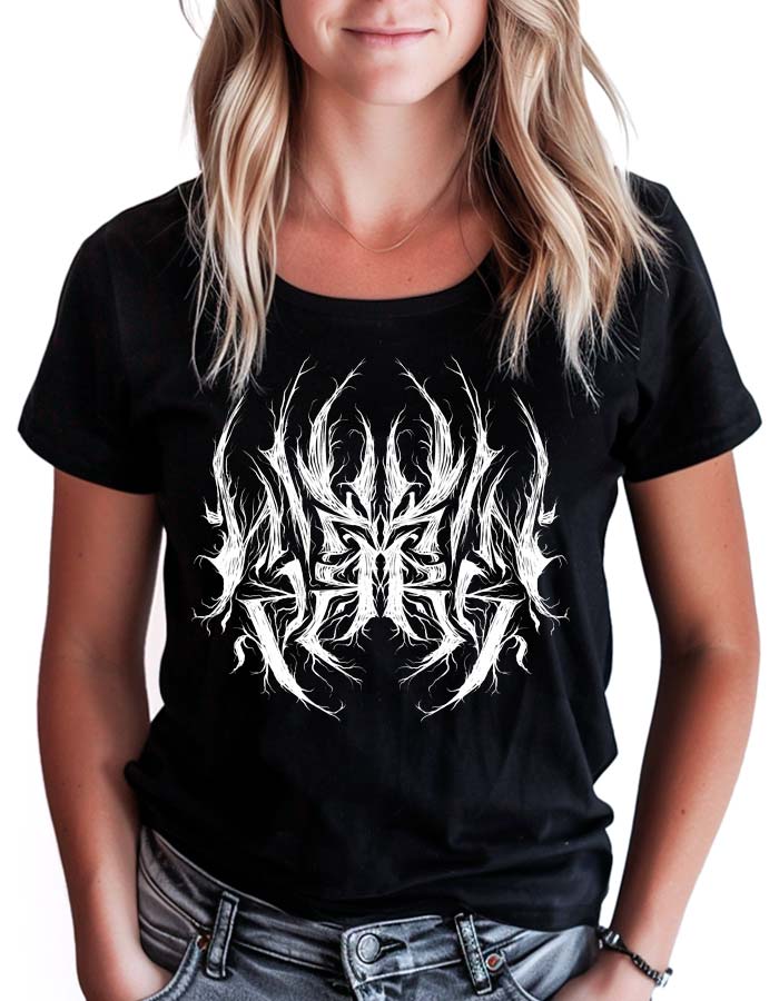 Kobieta w czarnej koszulce LINKIN PARK Casualtee z białym abstrakcyjnym wzorem, na białym tle.