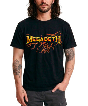 MEGADETH "Lightning Strike" koszulka męska, czarna z logo zespołu i motywem piorunów, noszona przez wytatuowanego mężczyznę.