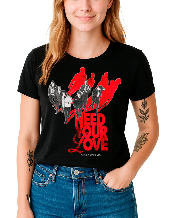 tshirt-muzyczny-damski-czarny-one-republic-need-your-love-photo Czarna koszulka damska ONE REPUBLIC "Need Your Love Photo" z nadrukiem napisów, czerwonych sylwetek i czarno-białych postaci.
