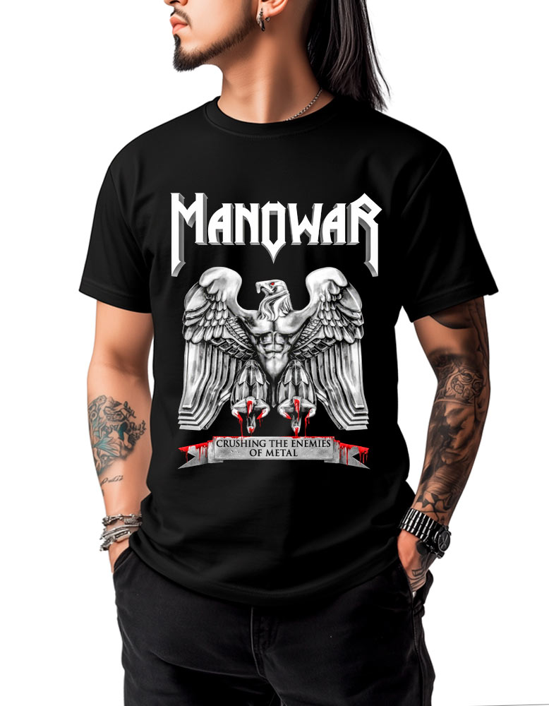 tshirt-meski-muzyczny-manowar-battle-hymns Czarna męska koszulka MANOWAR „Battle hymns” z dużym nadrukiem przedstawiającym orła oraz napisem „Crushing the Enemies of Metal” w kolorach białym i czerwonym.
